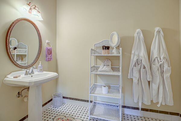 Butterfly Room Photo 3